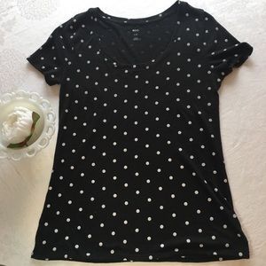 🌿Black and white BDG T-shirt.🌿-A1